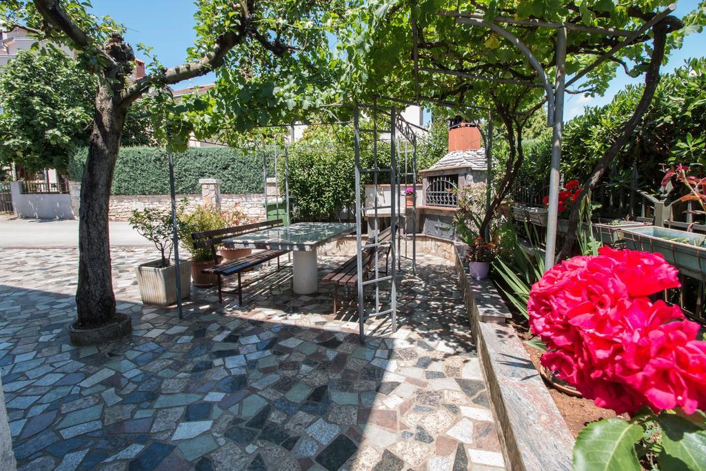 Apartments Divna Rovinj Exterior foto